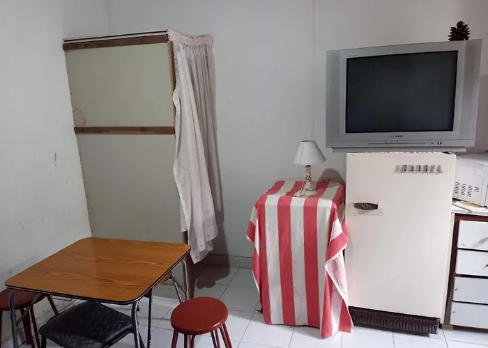 Habitacion Y Dptos 1 Y 2 Amb Con Estacionamiento Cerca Del Mar